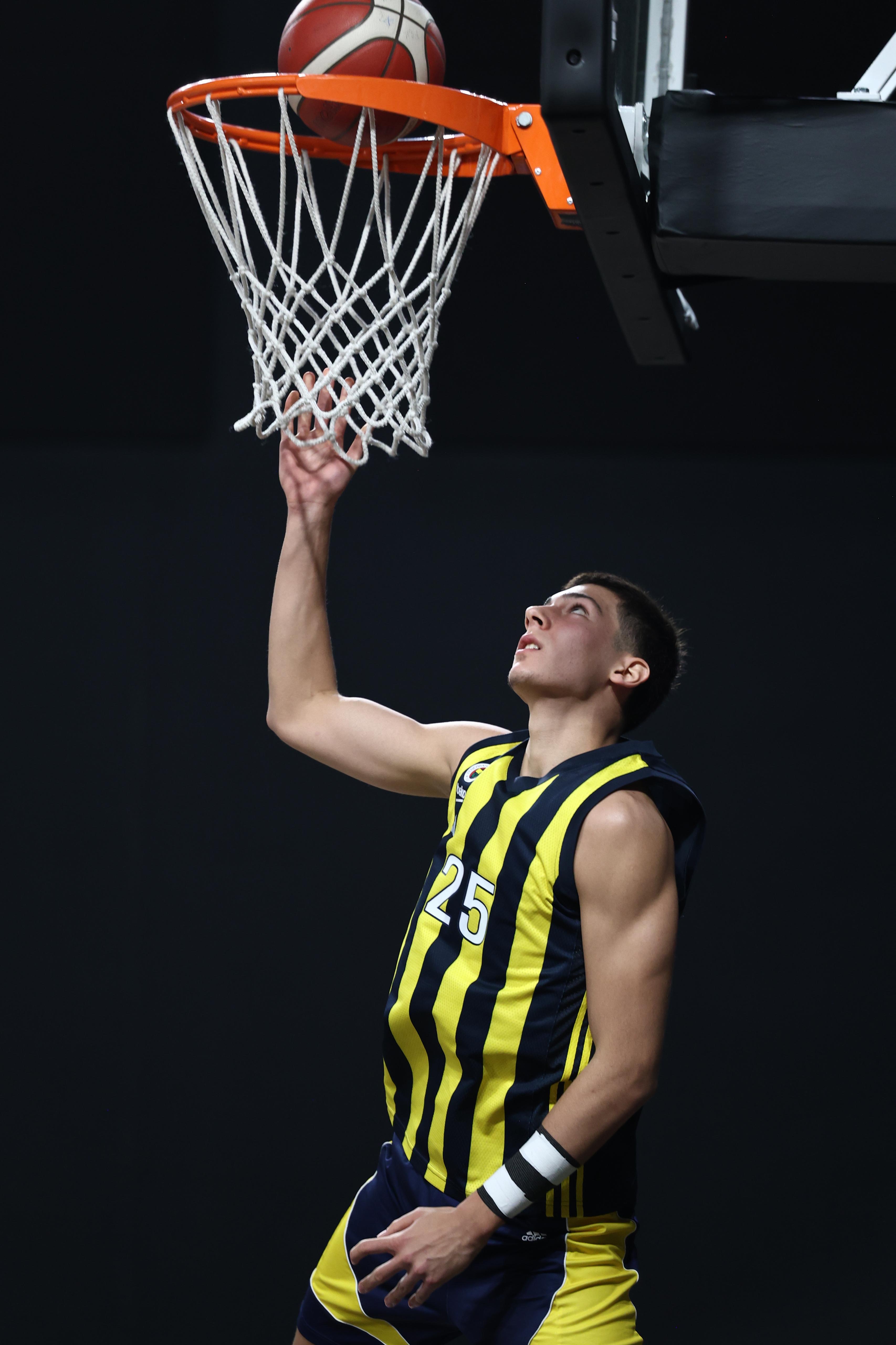Efe Doran Turhanoğlu